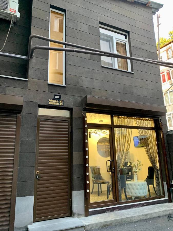 Studio Near Republic Square Erevan Exterior foto